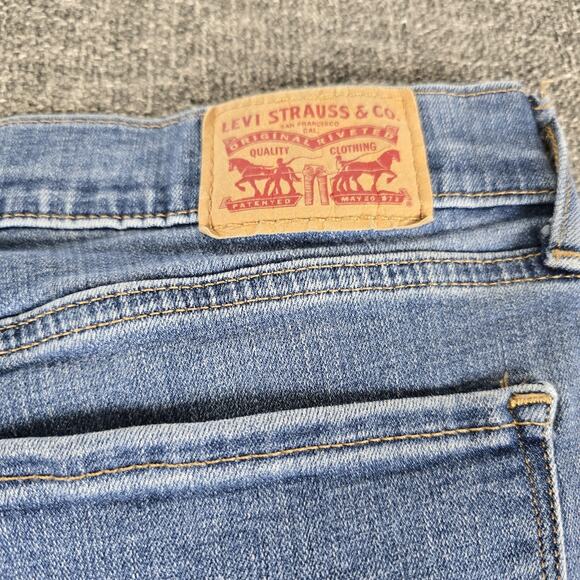 Levis Classic Straight Women's Medium Wash Jeans Size 31 - Picture 4 of 7